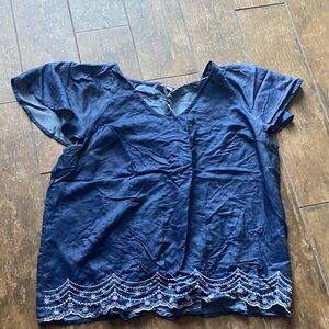Elle Navy Short Sleeve V-Neck Top-Scalloped Embroidered Hem. Great condition.
